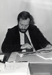 104954 Portret van A. van Hassel, raadslid te Utrecht voor de Partij van de Arbeid (1970-1977), wethouder van ...